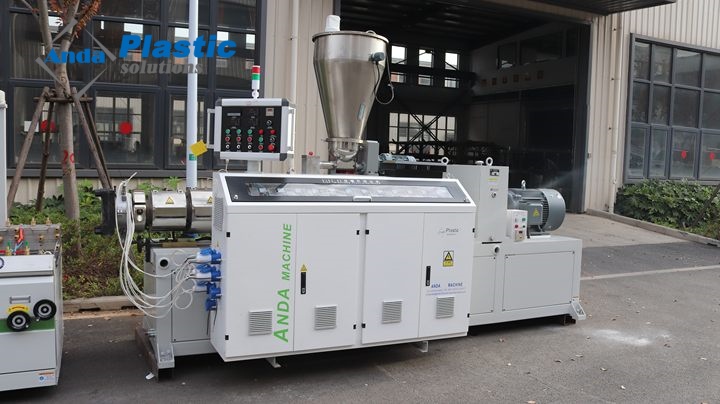 بولي كلوريد الفينيل البلاستيك مقذوف للزينة