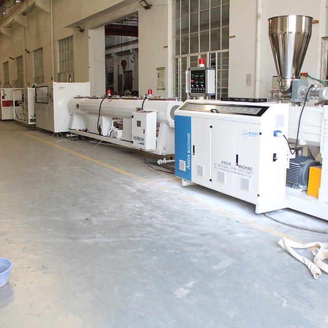 آلة صنع أنابيب مياه PVC