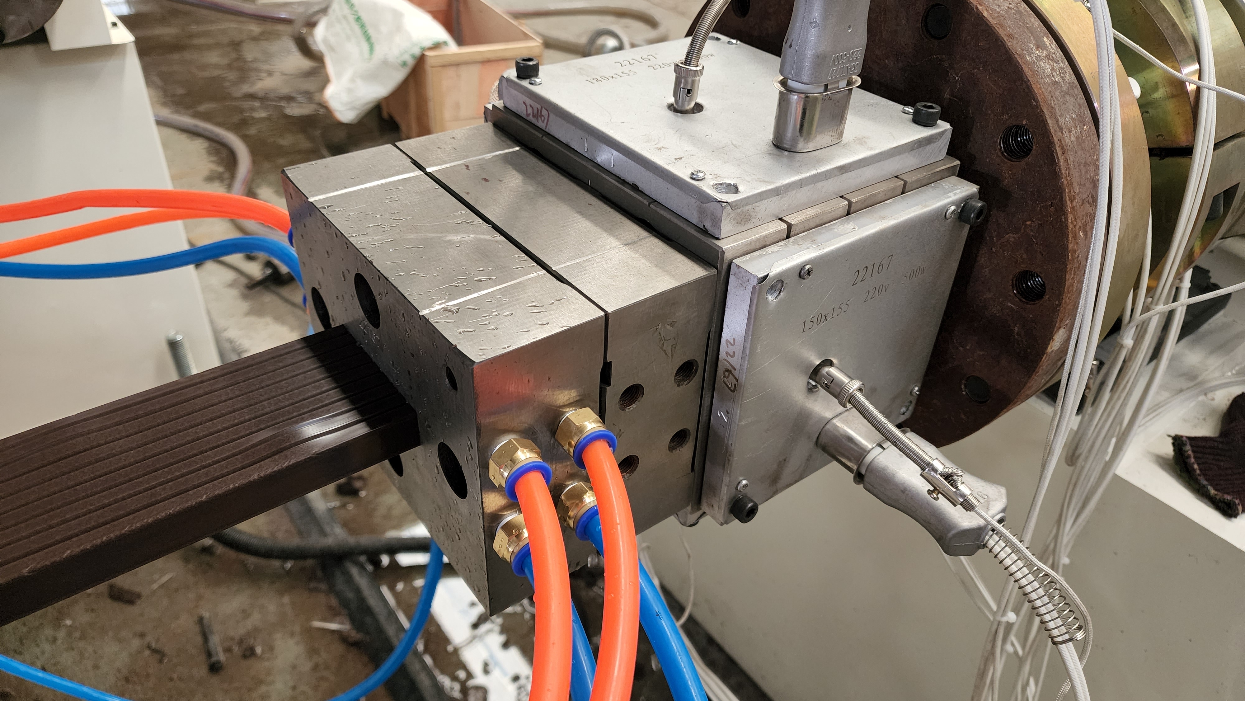  خط إنتاج إطار باب WPC