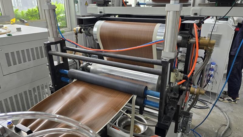 Soffit ، خط إنتاج لوحة Soffit