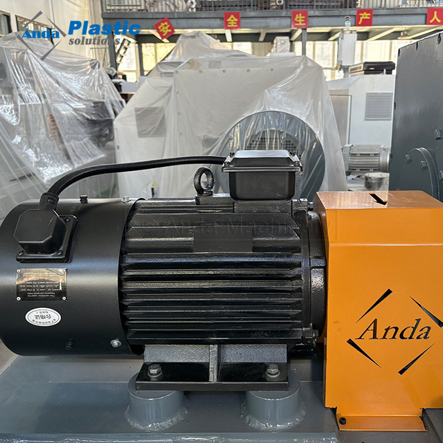 Anda محركات التردد عالية الكفاءة في الطاقة