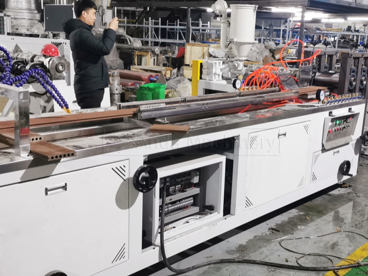 WPC خط WPC، خط بثق الملف الشخصي WPC، آلة بثق الملف الشخصي 